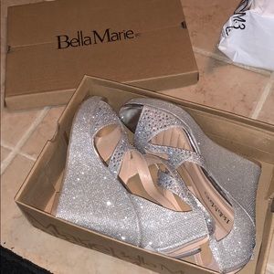 BRAND NEW SPARKLY WEDGES